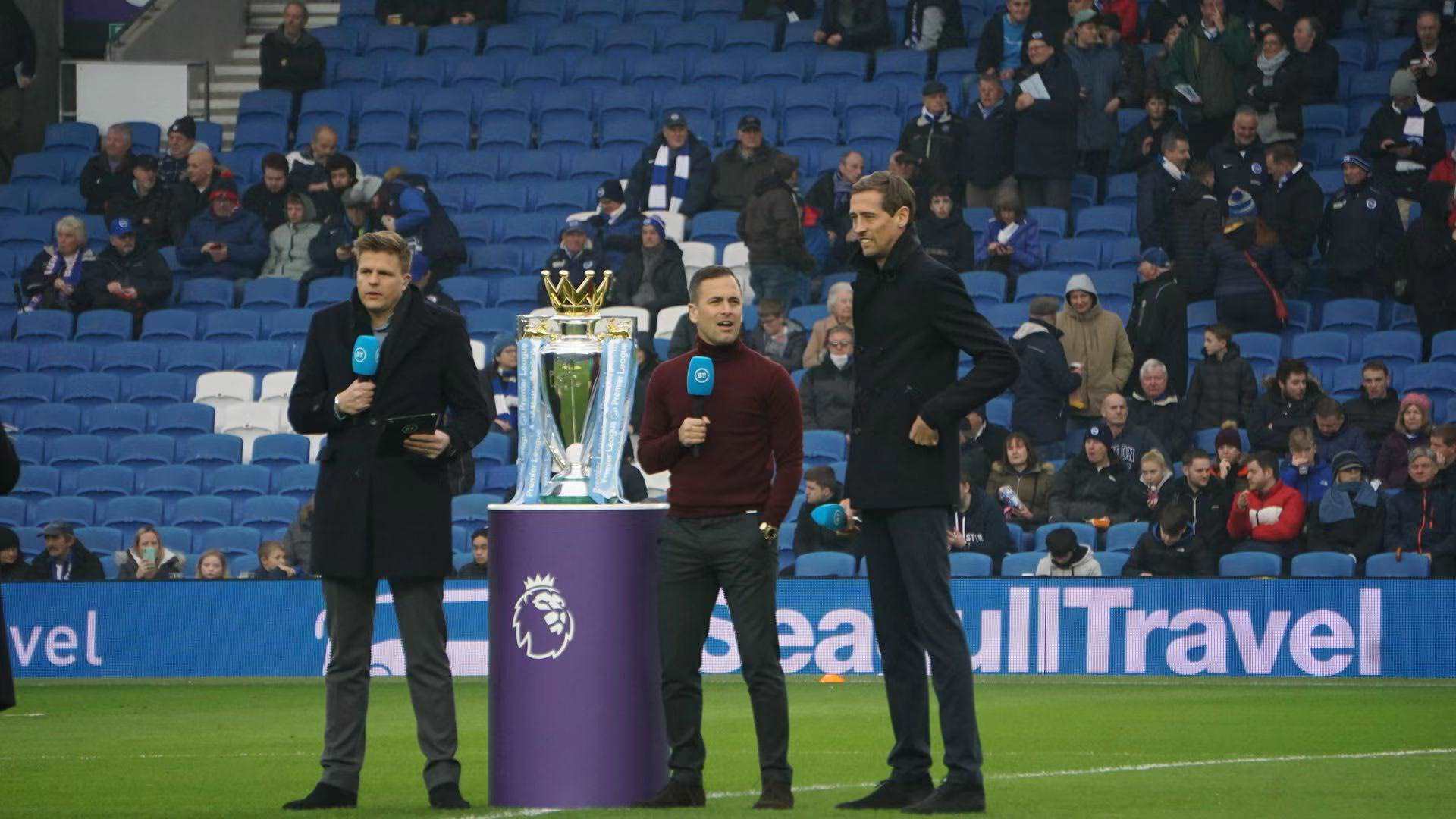 均显示出希 均显示出希